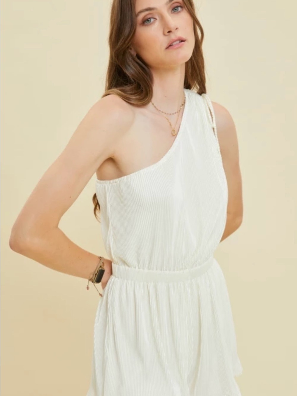 Le Lis One-Shoulder Cream White Dress